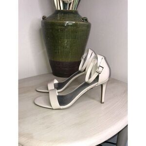 ‎Worthington Women's Garnet Pumps